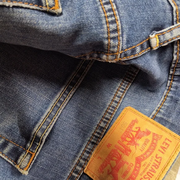 Levi's Classic Indigo Straight Jeans - Picture 3 of 3